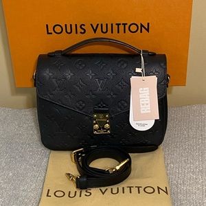 Gorgeous black Louis Vuitton Empriente Pochette Metis w/box and dustbag. EUC!